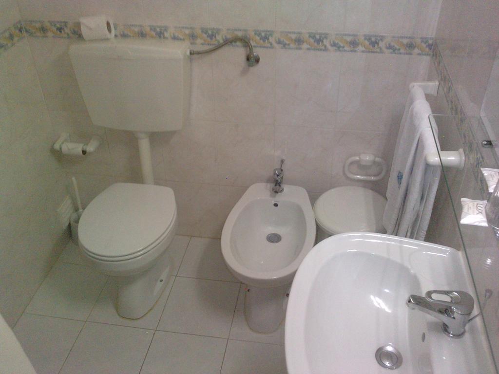 Bed and Breakfast Residencial Nosso Paraiso Куартейра Номер фото