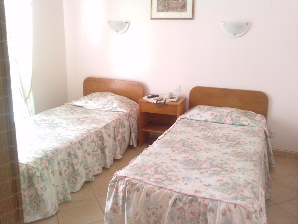 Bed and Breakfast Residencial Nosso Paraiso Куартейра Номер фото