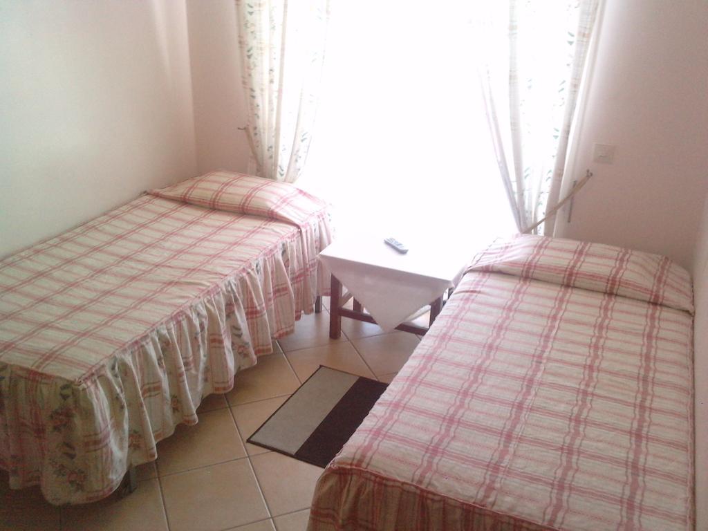 Bed and Breakfast Residencial Nosso Paraiso Куартейра Номер фото