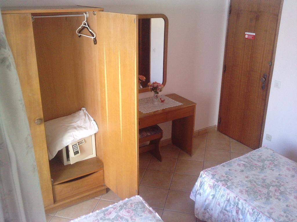 Bed and Breakfast Residencial Nosso Paraiso Куартейра Номер фото