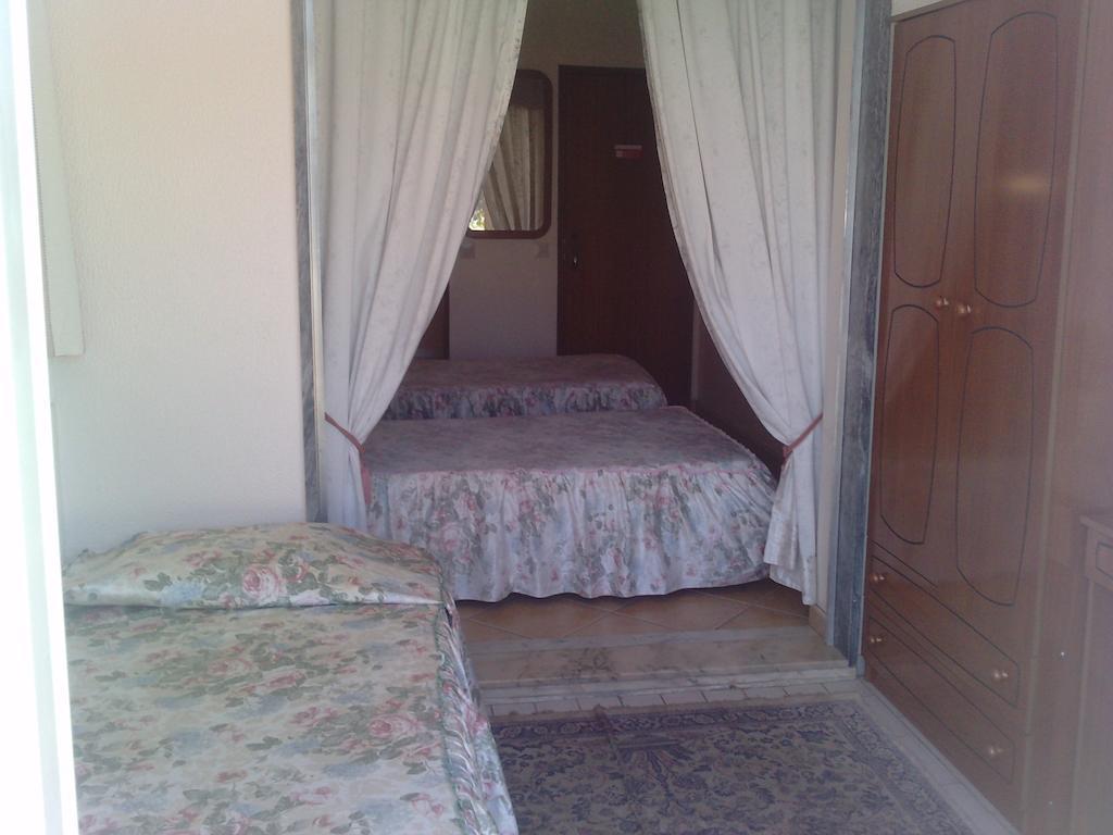 Bed and Breakfast Residencial Nosso Paraiso Куартейра Номер фото