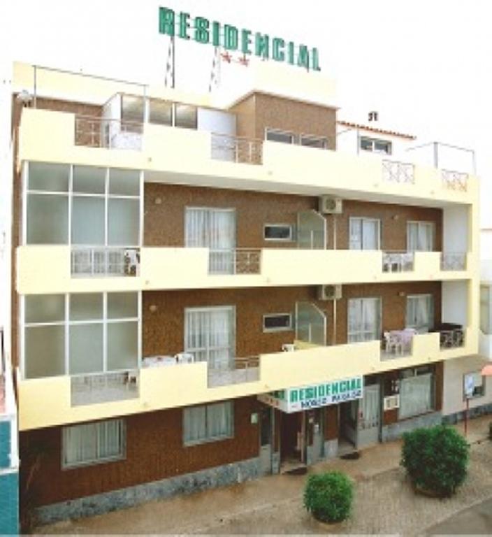 Bed and Breakfast Residencial Nosso Paraiso Куартейра Екстер'єр фото